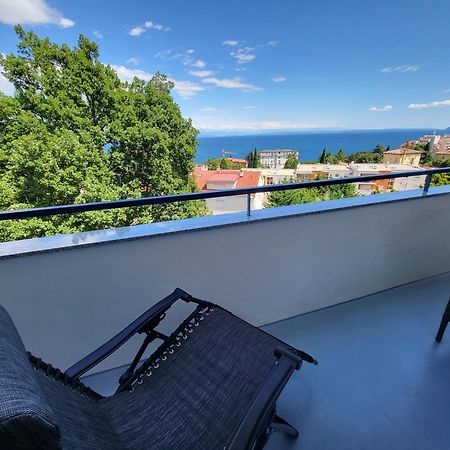 Apartment With Direct Sea View, Free Parking And Close To Beaches And Promenade Lovran Extérieur photo