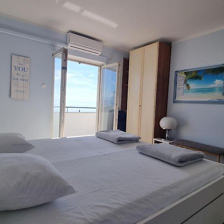Apartment With Direct Sea View, Free Parking And Close To Beaches And Promenade Lovran Extérieur photo